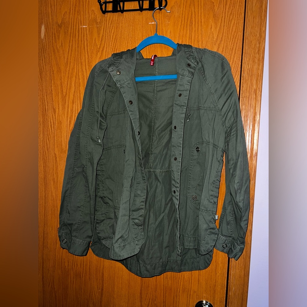 Union Bay Camo Green Button Closure Hooded Jacked - Size Medium NWOT